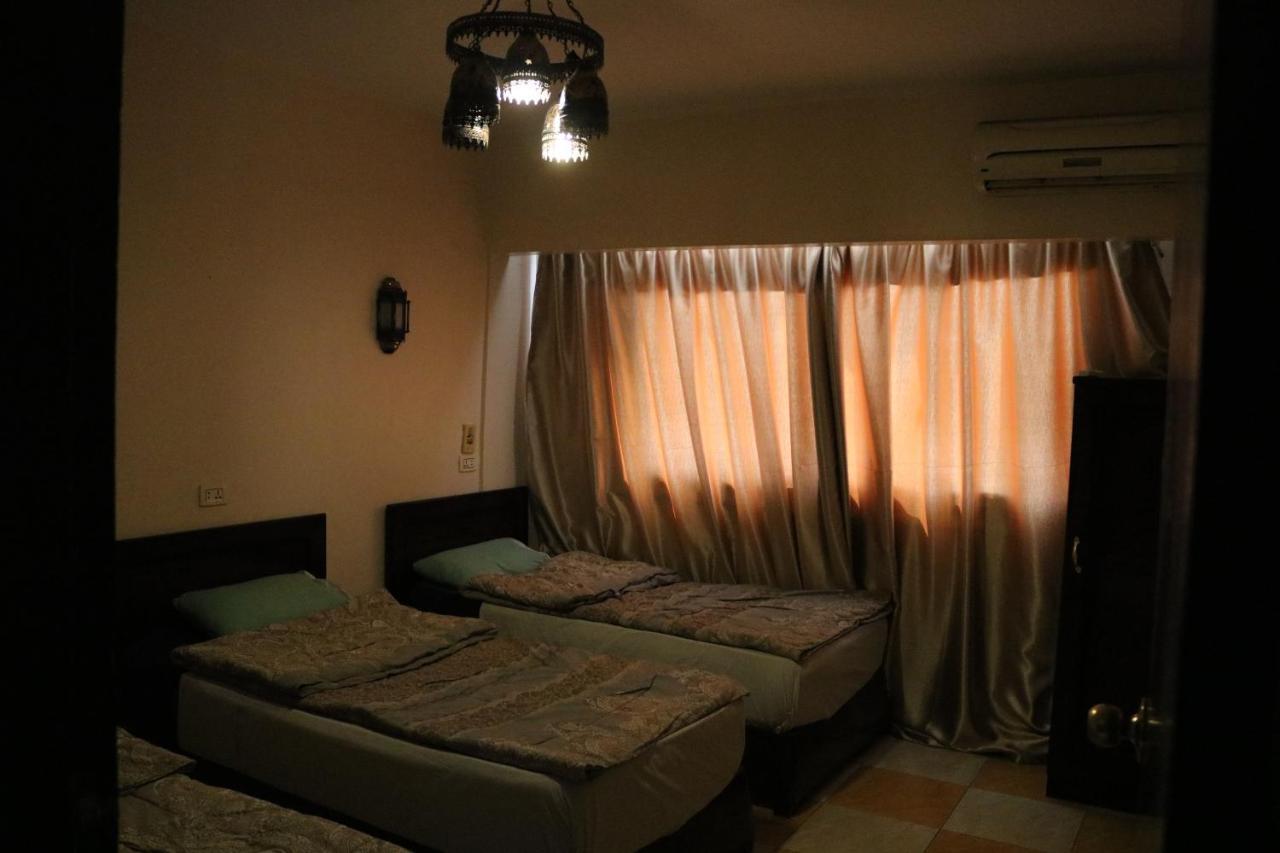 Wake Up! Cairo Hostel Exterior photo