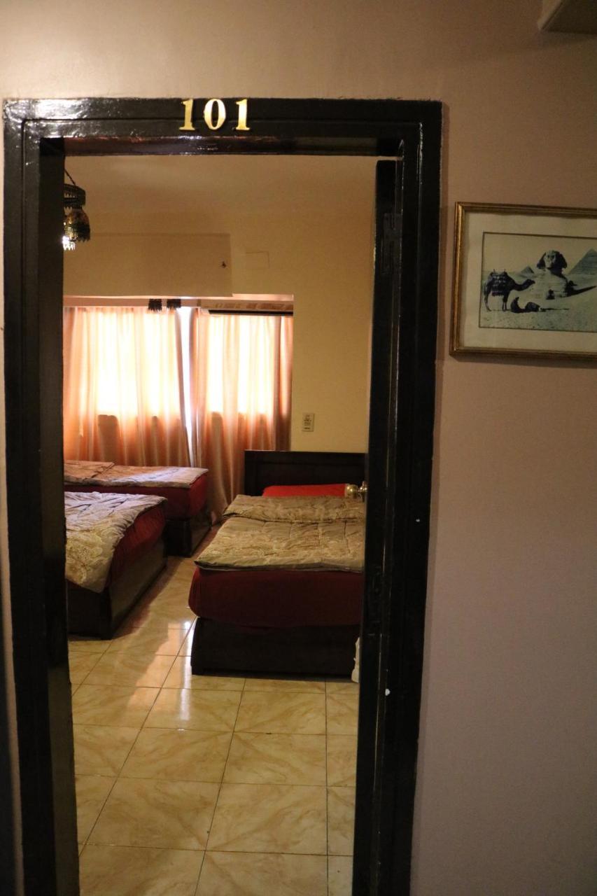 Wake Up! Cairo Hostel Exterior photo